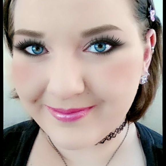 Meet your Posher, Caitlyn - Picture 1 of 1